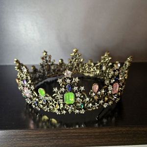 Crown 👑 head jewelry  & Leith earrings ✨️